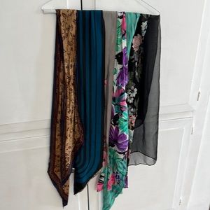 7 Accent Scarves